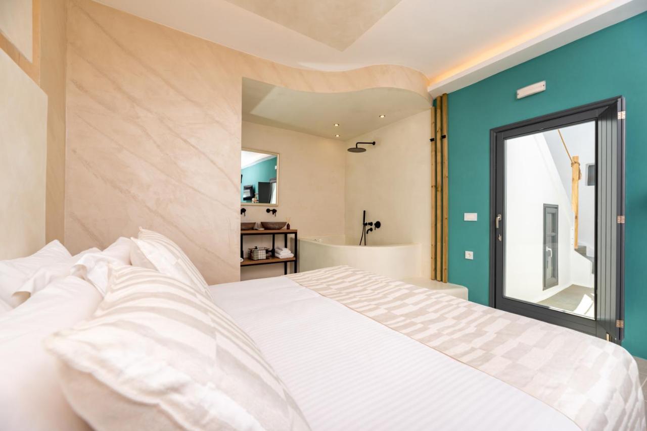 Saint Sin Suites - Adults Only Imerovigli  Ngoại thất bức ảnh