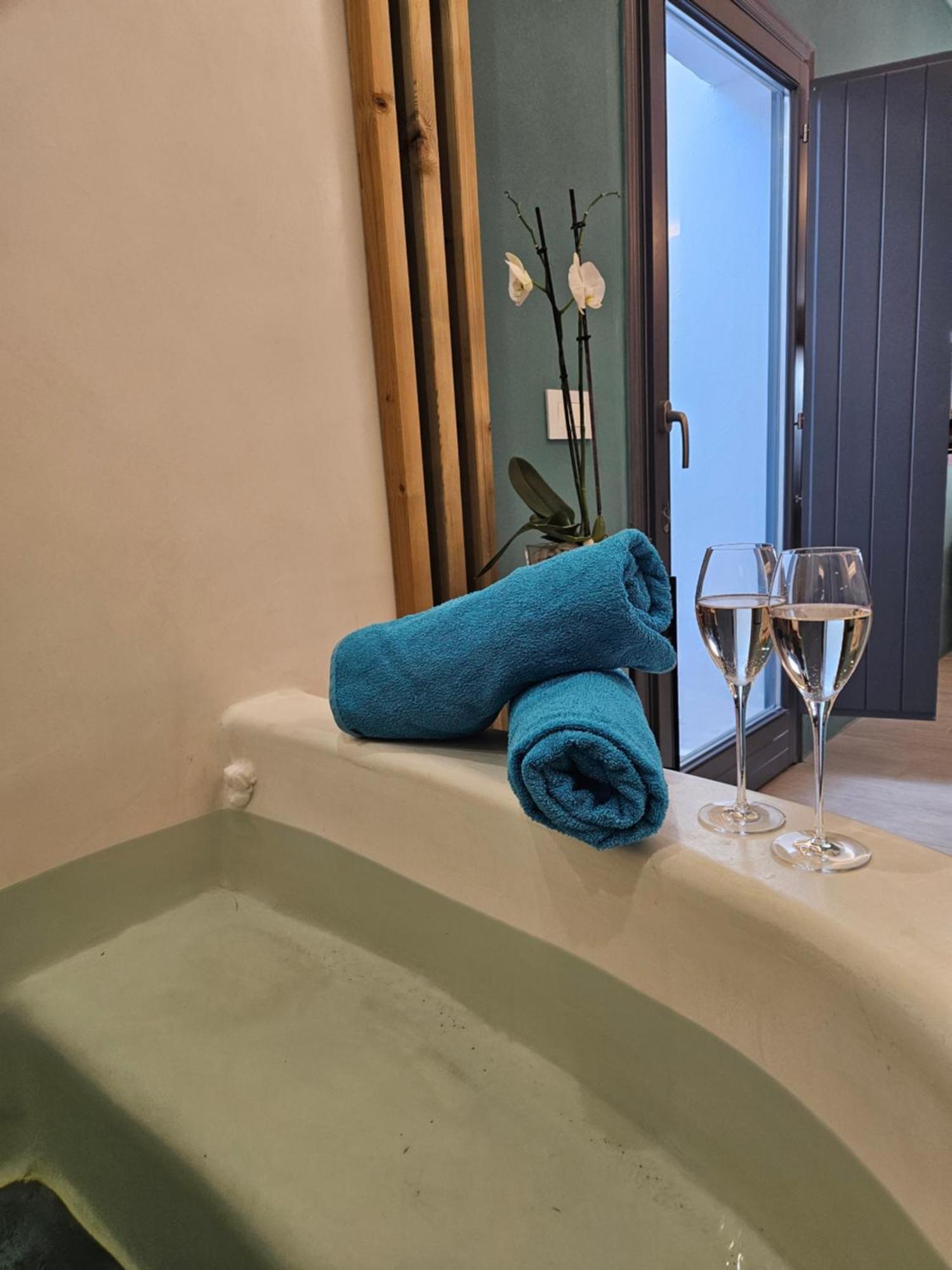 Saint Sin Suites - Adults Only Imerovigli  Ngoại thất bức ảnh